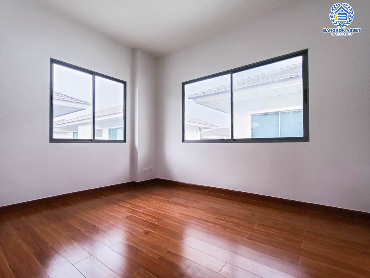 *****บ้านเดี่ยวมือสองนนทบุรี ม.เพอร์เฟคเพลส ราชพฤกษ์ บ้านดีไซน์ทันสมัย หลังมุม หน้าบ้านไม่ชนใคร เนื้อที่กว้าง 85 ตร.ว. ฟังก์ชัน 4 ห้องนอน 3 ห้องน้ำ 2 ที่จอดรถ พร้อมพื้นที่ใช้สอยกว่า 205 ตร.ม. กับทำเลโซนเมือง ที่เชื่อมต่อหลากหลายเส้นทาง หน้าโครงการติดถ.ราชพฤกษ์ ใกล้รถไฟฟ้าสถานี "บางรักน้อยท่าอิฐ"